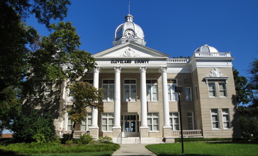 Old_Cleveland_County_Courthouse_2009.JPG