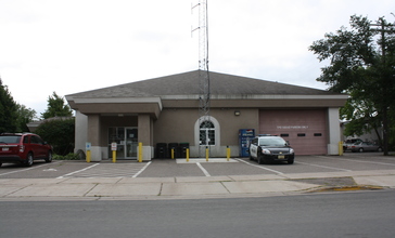 Tomahawk_Wisconsin_City_Hall_Police_Station.jpg