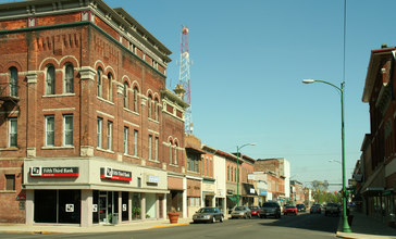 Decatur-indiana-downtown-2006.jpg