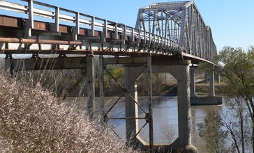 Decatur__Nebraska_Missouri_bridge_2.JPG