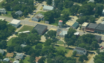 Aerial_photo_of_Hope__Kansas_09-04-2013.JPG