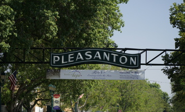 Pleasanton_main_street_sign.jpg