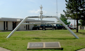 Cushing_pipeline_crossroads_sign.jpg