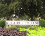 Kilgore_College_welcoming_sign_IMG_5915.JPG