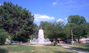 JacksonvilleILSquare_2006.jpg