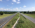 2019-07-09_10_33_05_View_north_along_Interstate_81_from_the_overpass_for_Virginia_State_Route_42__West_Reservoir_Road__in_Woodstock__Shenandoah_County__Virginia.jpg