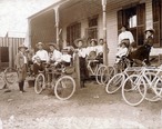 Bicycle_party_resting_in_Fenton__Missouri__12_September_1897.jpg