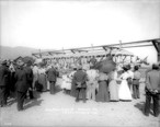 _Fawkes__Folly___aerial_trolley_designed_by_J.W._Fawkes_in_Burbank_and_adorned_with_flags_and_decorations__1907-1910_____CHS-5015_.jpg