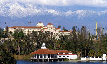 Lake_norconian_pavilion_hotel.jpg