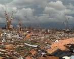 Photograph_showing_the_damage_to_houses_and_trees_in_Washington_following_the_11-17-2013_tornado.jpg