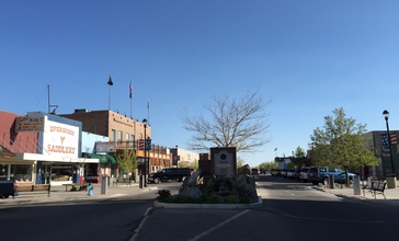 2015-04-02_17_24_37_View_south_along_Maine_Street_in_downtown_Fallon__Nevada.JPG