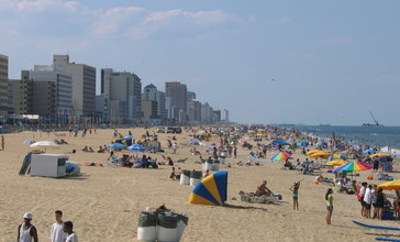 Virginia_Beach_from_the_pier.jpg