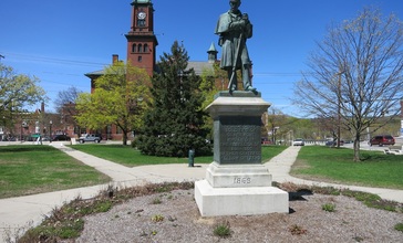 Claremont_NH_Civil_War_Statue.jpg