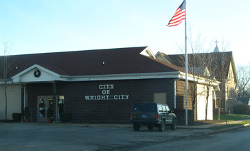 Wright_city_town_hall.jpg