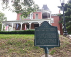 Edward_Carroll_House_with_Historical_Plaque__Leavenworth__Kansas.jpg