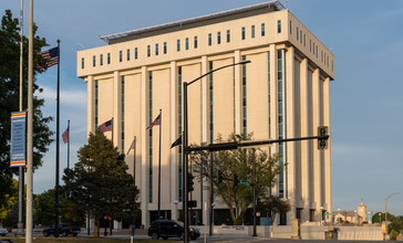 Municipal_Office_Building__Kansas_City__Kansas__44651665835_.jpg