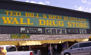 Wall_Drug.JPG