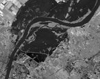 Satellite_image_of_Missouri_River_during_Great_Flood_of_1993.jpg