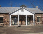 Old_Rock_Schoolhouse_in_Pleasanton__TX_IMG_2596.JPG
