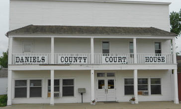 Daniels_County_Courthouse-_Scobey_MT.JPG