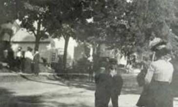 Centennial_celebration_at_Lincolnville__Maine__1902_.jpg