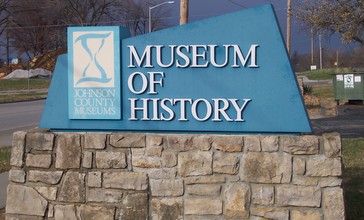 Johnson_County_Museum_of_History_Entry_sign__Shawnee__Kansas__USA.jpg