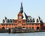 USA-NYC-Jersey_Historic_Train_Station_crop.jpg