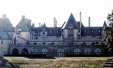 Oheka_Castle_0818b_crop.jpg