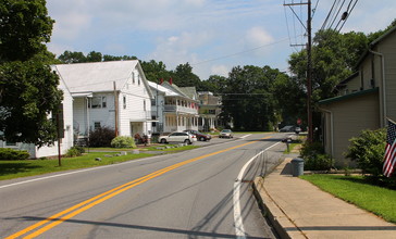 Pennsylvania_Route_304_in_Winfield.JPG