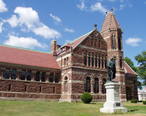 Woburn__Massachusetts__Library_with_statue_of_Benjamin_Thompson.JPG