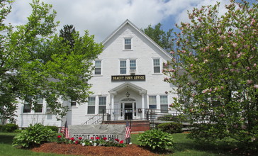 Dracut_Town_Office__Dracut_MA.jpg