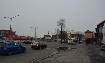 Jamaica_Avenue_intersection_with_Hollis_Avenue.jpg