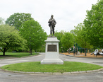 Civil_War_Memorial_in_Riverbank_Park__Westbrook__Maine.jpg