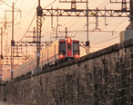 New_Haven_Line_train_approaches_Bridgeport__CT_station_eastbound__December_2012.jpg