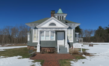 Free_Public_Library__Somers_CT.jpg