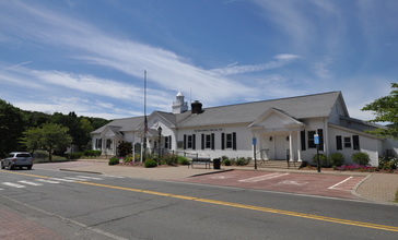 NewFairfieldCT_TownHall.jpg