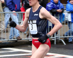 Deena_Kastor_at_the_2007_Boston_Marathon.jpg
