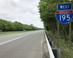 2018-05-28_13_31_50_View_west_along_Interstate_195__Central_Jersey_Expressway__just_west_of_Exit_31_in_Howell_Township__Monmouth_County__New_Jersey.jpg