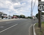 2018-05-26_15_24_04_View_south_along_New_Jersey_State_Route_35_at_Chingarora_Avenue_in_Keyport__Monmouth_County__New_Jersey.jpg