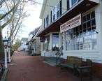 Shops_and_sidewalk_and_lamps_in_Basking_Ridge_New_Jersey.JPG