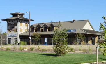 Rocklin__California_-_Amtrak_station_and_Chamber_of_Commerce_building.jpg