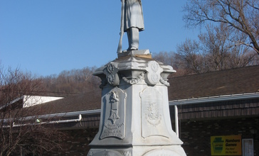Veterans__monument_in_Darlington__Pennsylvania.jpg