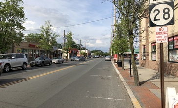 2018-05-20_16_52_45_View_east_along_New_Jersey_State_Route_28__North_Avenue__at_Middlesex_County_Route_529__Washington_Avenue__in_Dunellen__Middlesex_County__New_Jersey.jpg