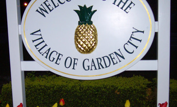 Pineapple_-_Garden_City_NY.jpg