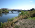 Omak__WA_-_bridge_across_the_Okanagan_River.jpg
