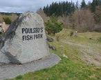 Fish_park_south_entrance_boulder.jpg