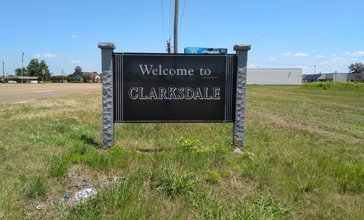 Welcome_To_Clarksdale_sign.jpg