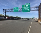 2018-05-21_09_19_30_View_south_along_Interstate_95__New_Jersey_Turnpike__just_north_of_Exit_11__Garden_State_Parkway__U.S._Route_9__Woodbridge__in_Woodbridge_Township__Middlesex_County__New_Jersey.jpg