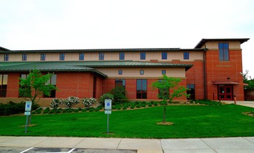 Fitchburg_City_Hall_-_panoramio.jpg