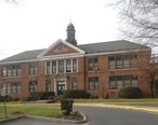 Greenvale_Elementary_School__Eastchester__New_York__cloudy_afternoon_jeh.jpg